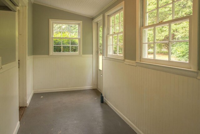 200 Bulwinkle Dr, Walhalla, SC 29691 - unfurnished sunroom featuring vaulted ceiling