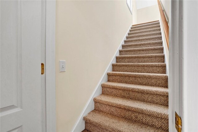 10 Laurelcrest Ln, Travelers Rest, SC 29690 - view of stairs