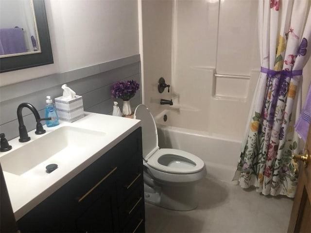 431 Seigler Rd, Iva, SC 29655 - full bathroom featuring shower / bath combination with curtain and vanity