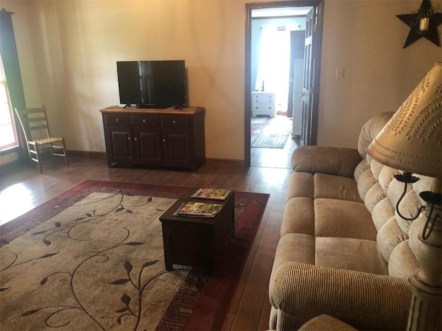 431 Seigler Rd, Iva, SC 29655 - living room featuring wood finished floors and baseboards