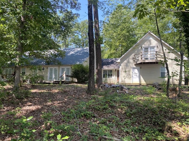 621 Chase Lndg, Martin, GA 30557 - rear view of house with french doors and a balcony