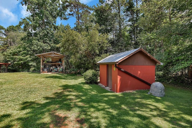197 Jubie Ln, Seneca, SC 29672 - view of grassy yard featuring a gazebo and an outdoor structure