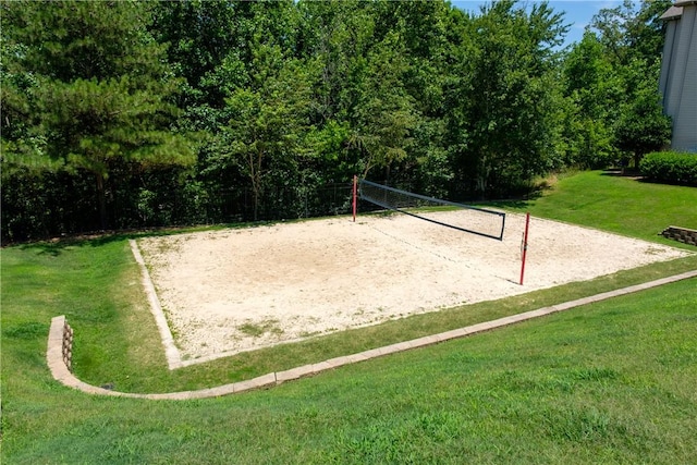 633 Harts Cove Way Unit 633, Seneca, SC 29678 - view of property's community with volleyball court and a lawn