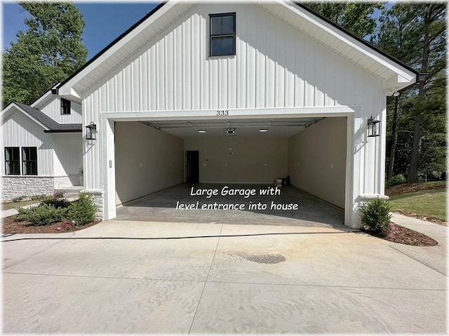 333 Ravens View Dr, Seneca, SC 29678 - garage with concrete driveway
