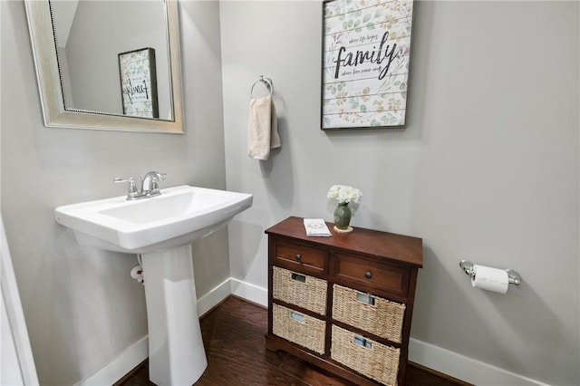 245 Thomas Green Blvd, Clemson, SC 29631 - bathroom featuring baseboards and wood finished floors