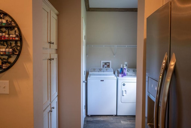 190 Edward Ln, Walhalla, SC 29691 - laundry area featuring washing machine and dryer and dark wood-style flooring