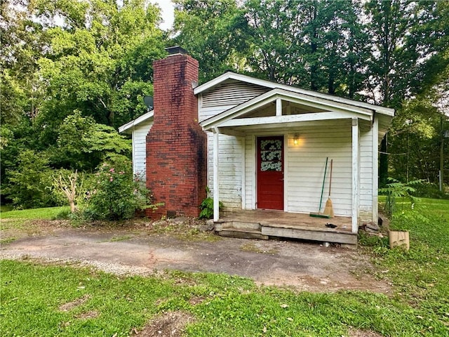 114 Bonnie Brae Ln, Walhalla, SC 29691 - view of front of property featuring a chimney