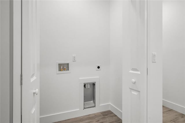 114 Hillcrest Cir, Anderson, SC 29624 - laundry area with washer hookup, hookup for an electric dryer, and wood finished floors