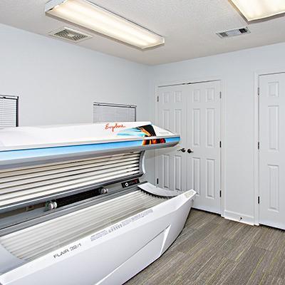 190 University Village Dr Unit G, Central, SC 29630 - miscellaneous room featuring a tanning bed and dark colored carpet