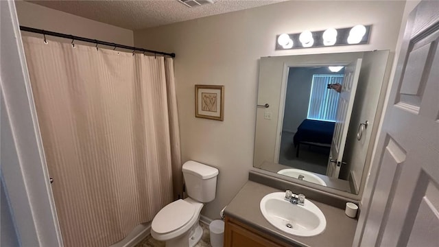 1132 Harts Ridge Dr, Seneca, SC 29678 - full bath featuring vanity, a textured ceiling, and curtained shower