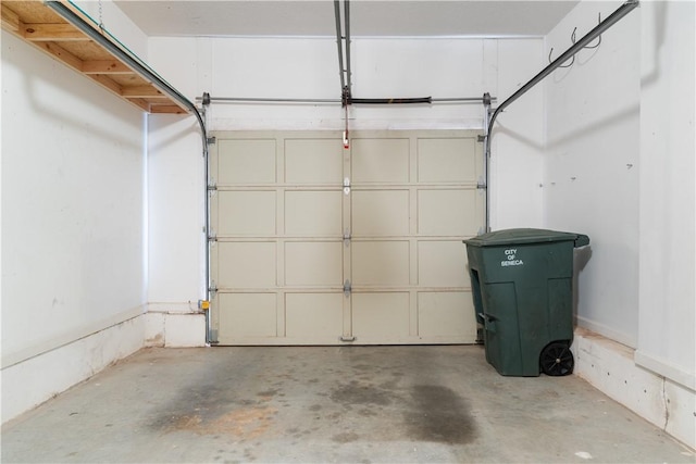 537 Sullivans Way, Seneca, SC 29678 - view of garage