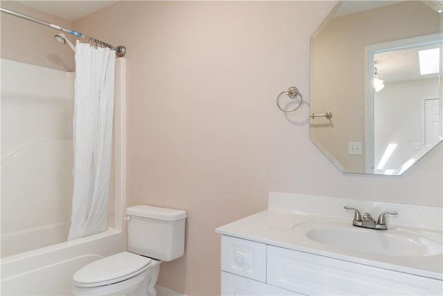 537 Sullivans Way, Seneca, SC 29678 - bathroom with vanity and shower / tub combo