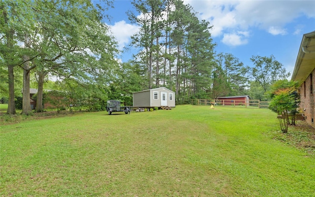 37 Cunningham Dr, Hartwell, GA 30643 - view of yard featuring an outdoor structure