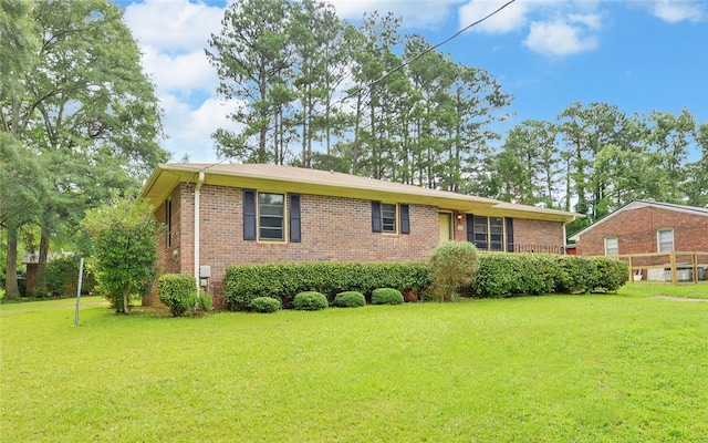 37 Cunningham Dr, Hartwell, GA 30643 - view of front of property with brick siding and a front yard