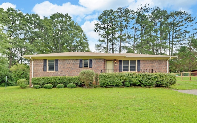 37 Cunningham Dr, Hartwell, GA 30643 - view of front of property with brick siding