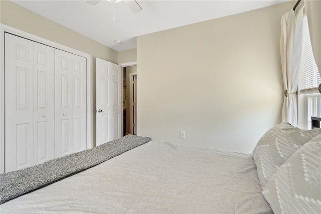 318 Weeping Willow Dr, Seneca, SC 29672 - bedroom with a closet and a ceiling fan
