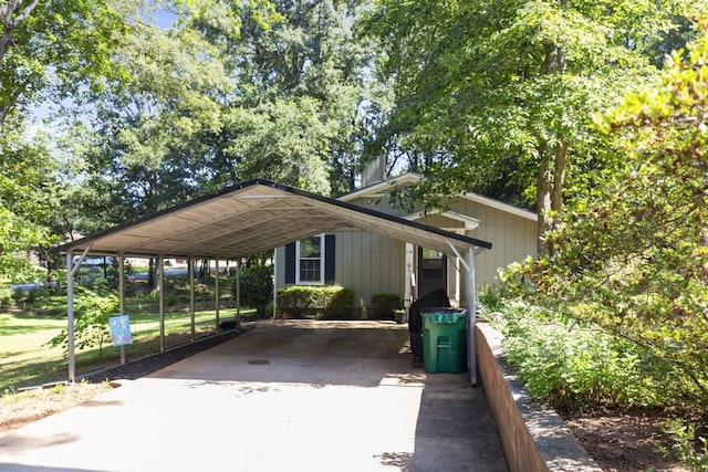 118 Nonna Ln, Seneca, SC 29678 - view of parking / parking lot with a detached carport and driveway
