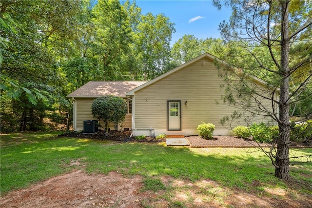 15067 Beacon Ridge Dr, Seneca, SC 29678 - view of front facade with a front yard and roof with shingles
