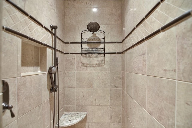 124 Pineridge Pointe Dr, Seneca, SC 29672 - full bathroom featuring tiled shower