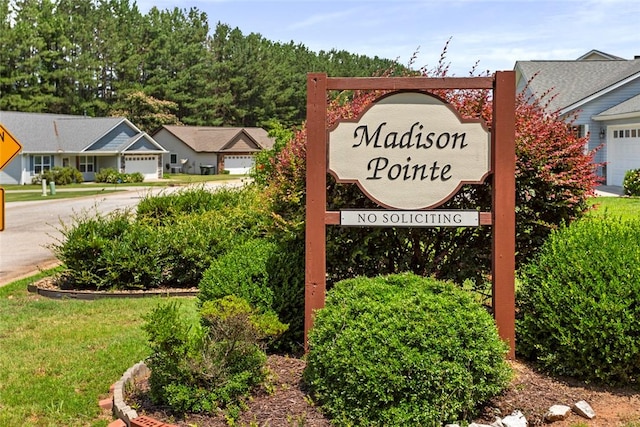 311 Buchanan Trl, Seneca, SC 29678 - view of community sign