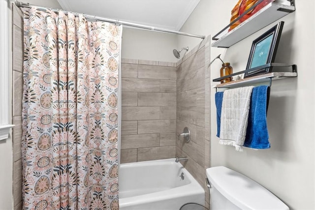 215 Ridgecrest Dr, Easley, SC 29640 - bathroom featuring shower / bathtub combination with curtain and toilet