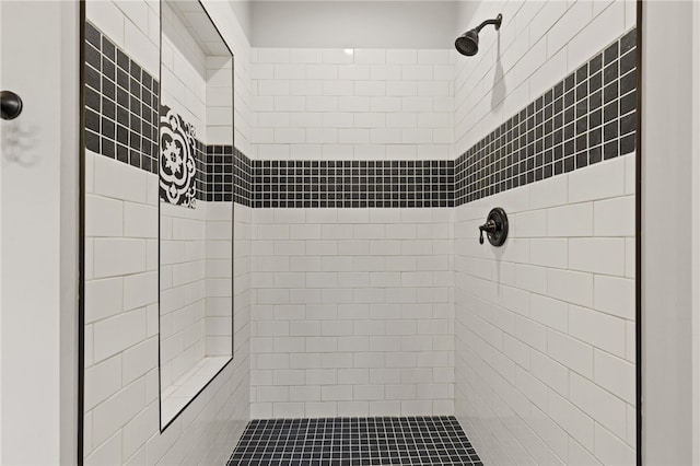 500 Serria Way, Seneca, SC 29678 - bathroom featuring a tile shower