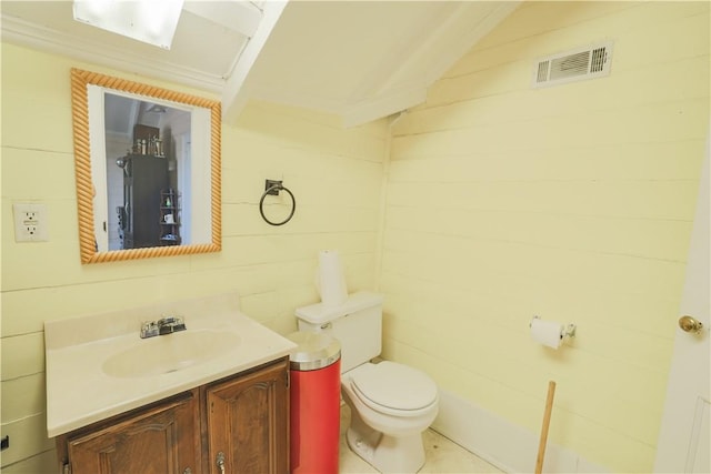 200 W N 1st St, Seneca, SC 29678 - bathroom featuring toilet and vanity