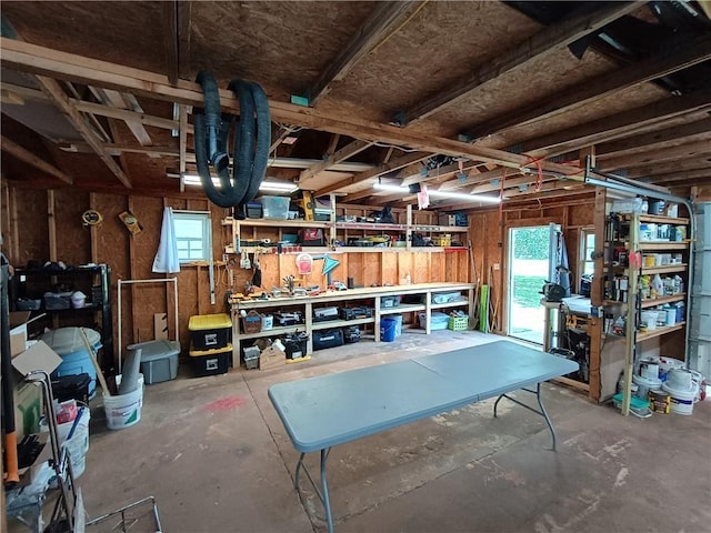 412 Bishop Branch Rd, Pendleton, SC 29670 - garage with a workshop area