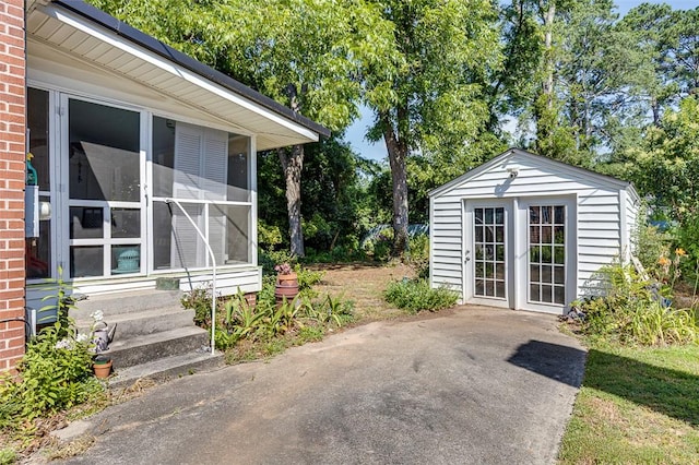 118 Glenwood Ave, Anderson, SC 29625 - view of patio with entry steps and a storage shed