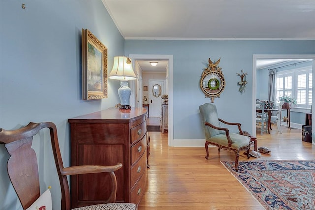 118 Glenwood Ave, Anderson, SC 29625 - sitting room featuring crown molding and light wood-style flooring