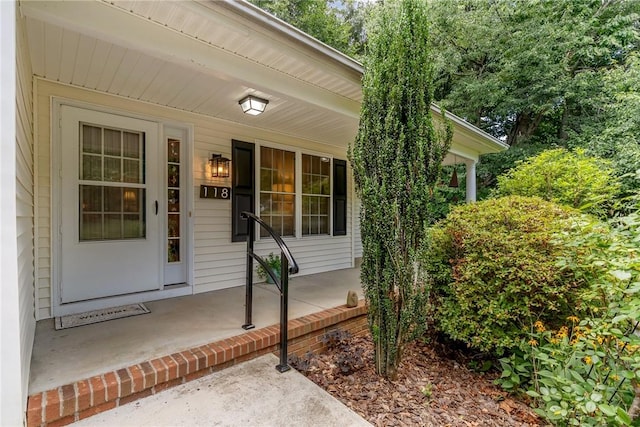 118 Grand Oak Cir, Pendleton, SC 29670 - doorway to property featuring a porch