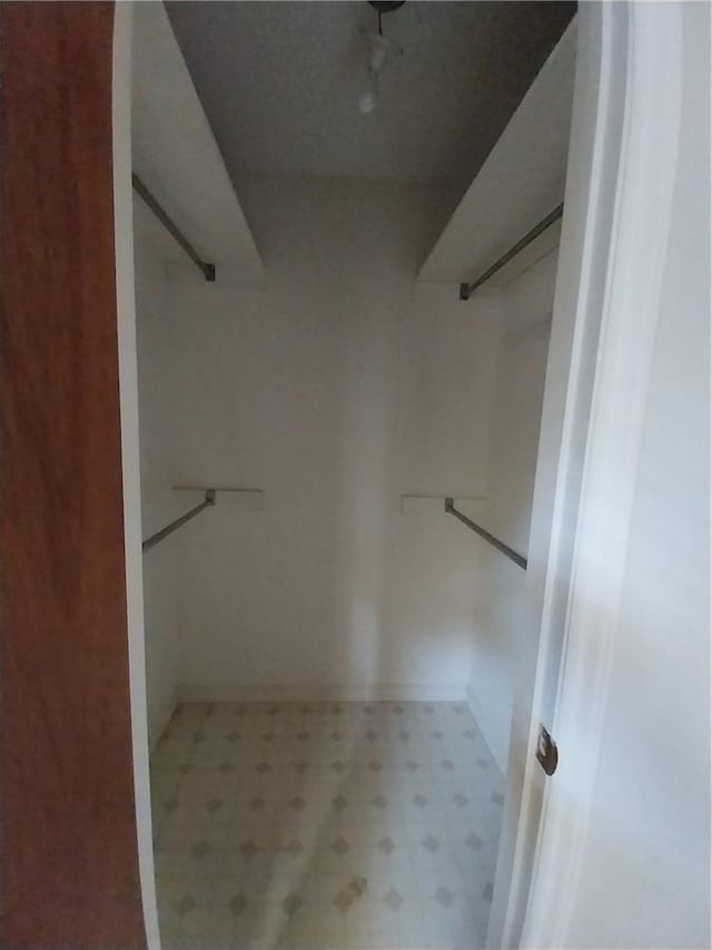 202 Ashley Ave, Anderson, SC 29624 - spacious closet with light floors