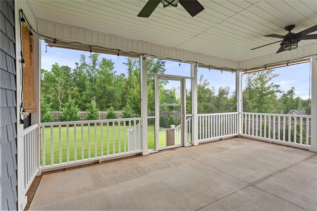 340 Fiddlers Way, Seneca, SC 29678 - unfurnished sunroom featuring a ceiling fan