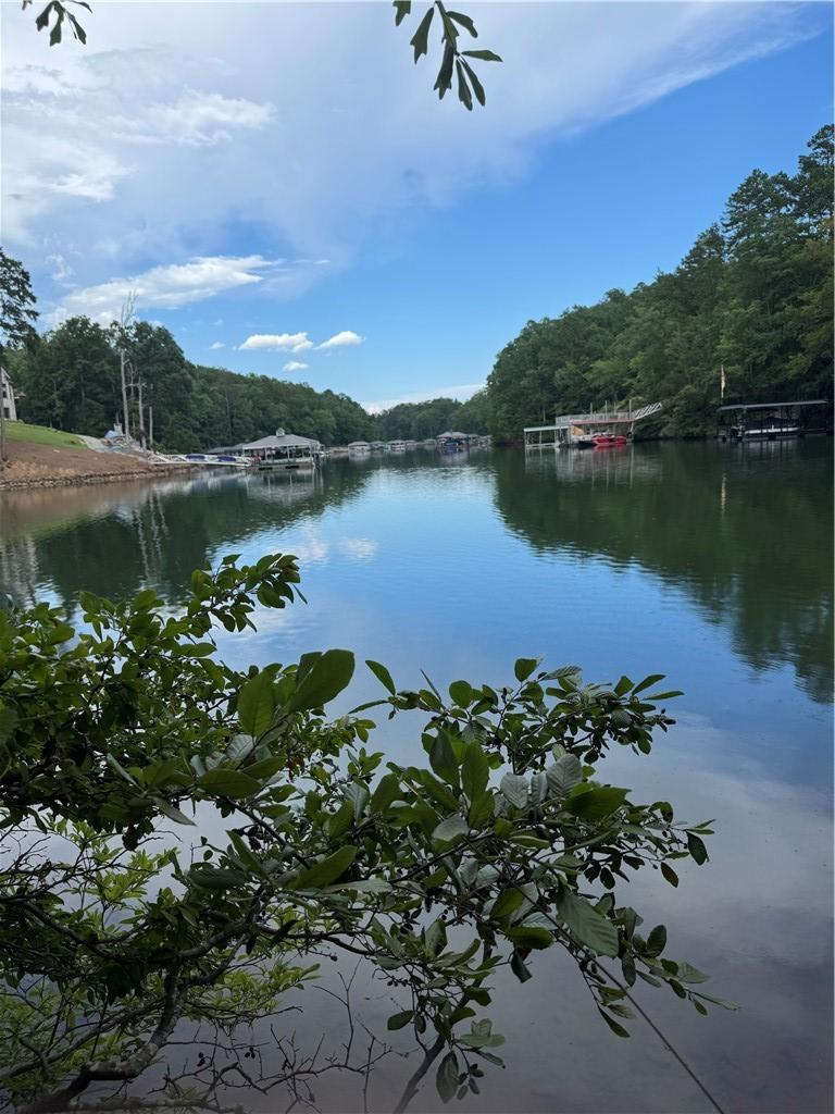 216 Harbor Point Rd, Seneca, SC 29672