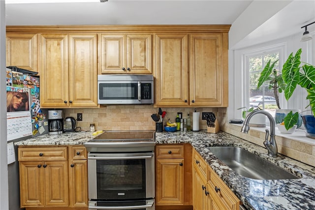 900 N Main St Unit 7, Greenville, SC 29609 - photo 2