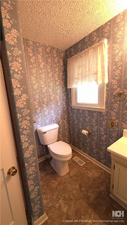 102 Wardlaw St, Abbeville, SC 29620 - photo 11