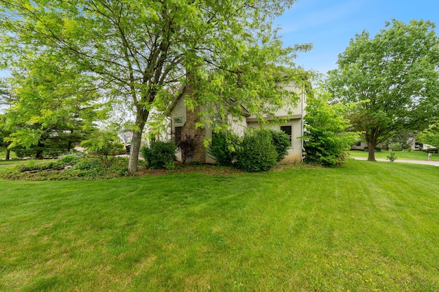 12627 Oakmere Dr, Pickerington, OH 43147 - view of grassy yard