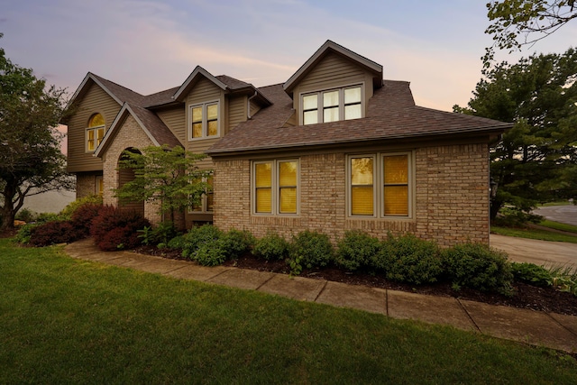 12627 Oakmere Dr, Pickerington, OH 43147 - view of front of home with a lawn and brick siding