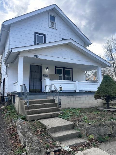 bungalow-style house with a porch