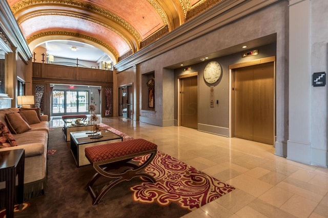 51 N High St Unit 506, Columbus, OH 43215 - lobby with high vaulted ceiling