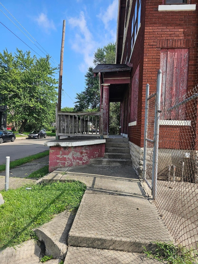 374 Wilson Ave Unit 374-76, Columbus, OH 43205 - photo 2