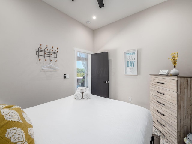 bedroom featuring ceiling fan