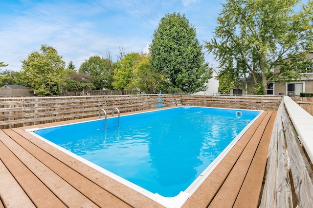 view of swimming pool