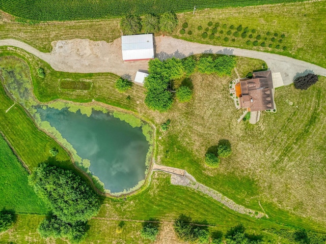 bird's eye view featuring a rural view and a water view