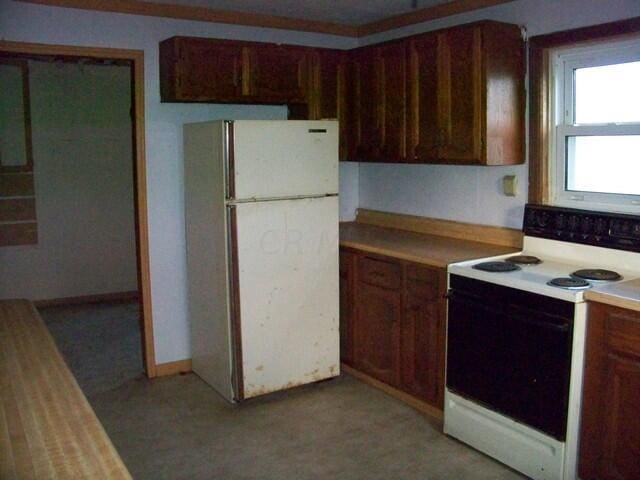 kitchen featuring white appliances