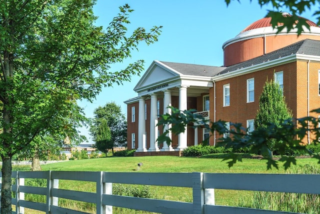 exterior space featuring a lawn