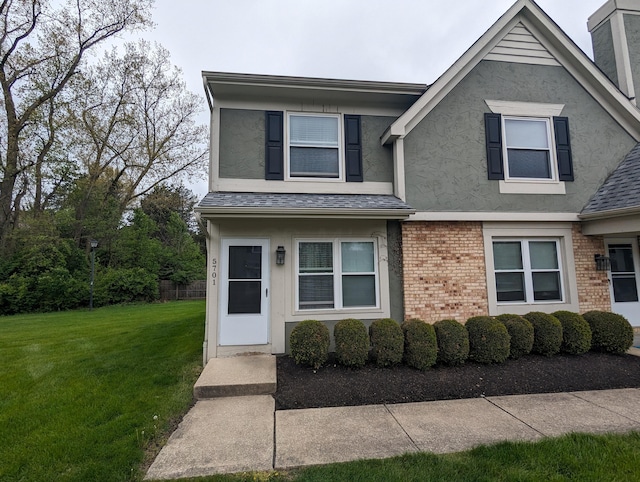 view of front of house featuring a front yard