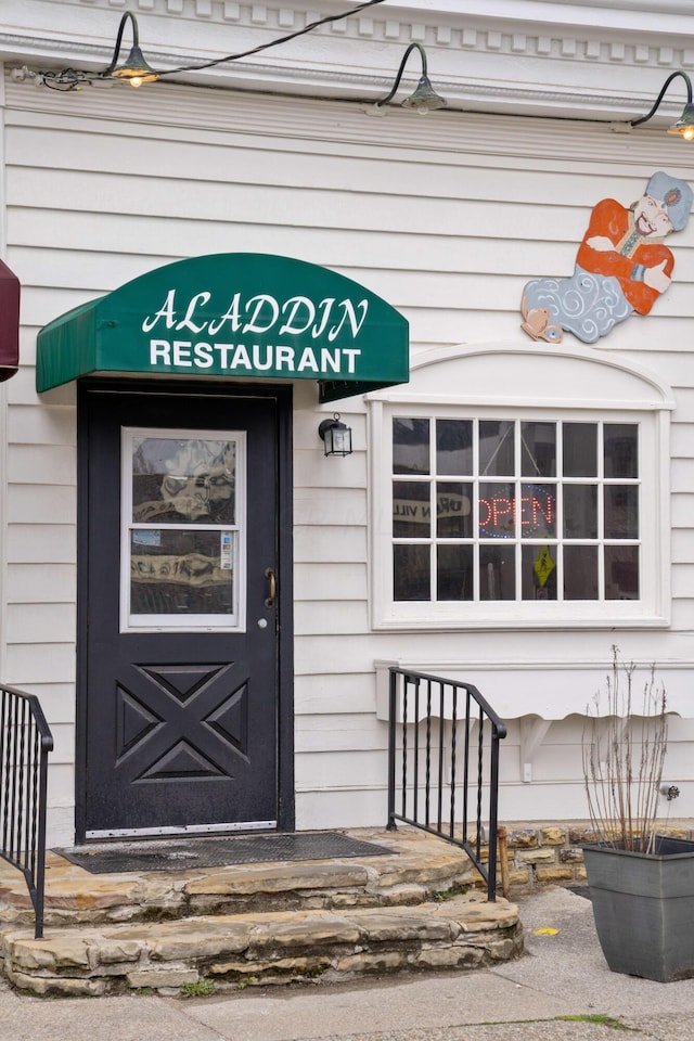 view of property entrance