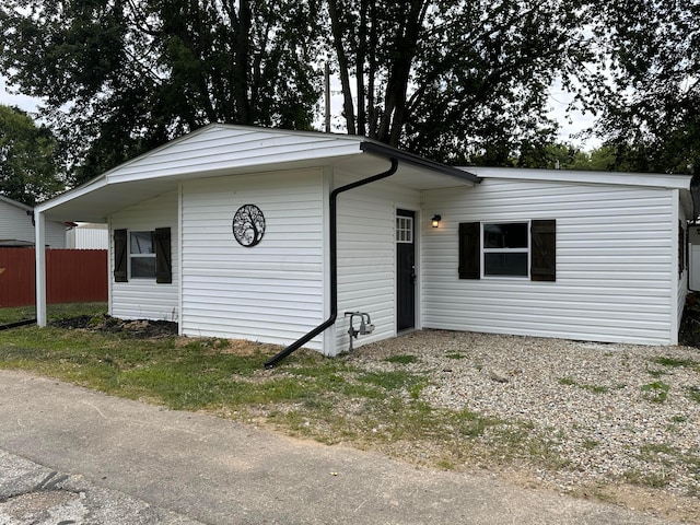 view of front of property