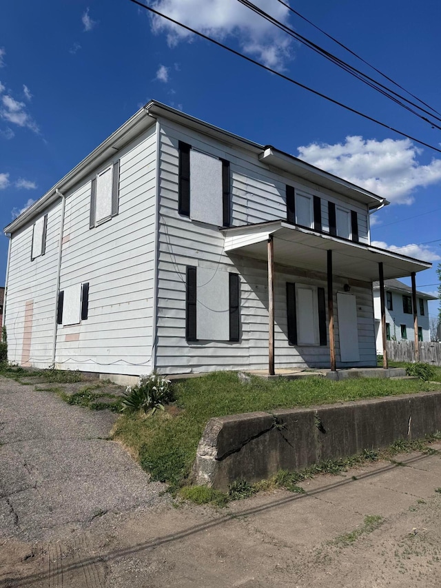 view of front of property